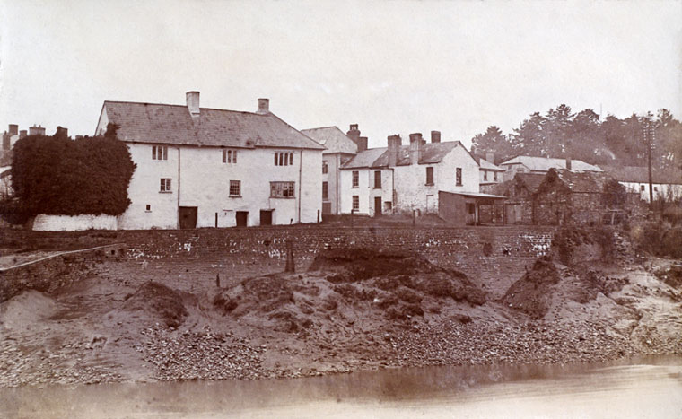 The Hanbury Arms, Caerleon. Photo by William Henry Thomas, around 1910.